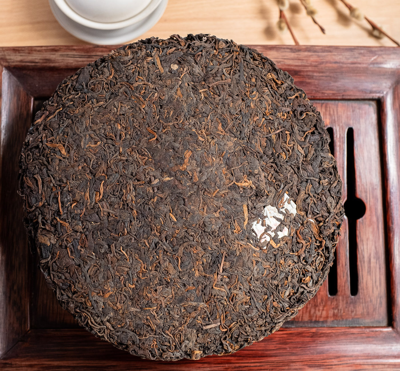 1994 7572 Ripe Broadleaf Pu-erh Teacake, Menghai Tea Factory – Yee